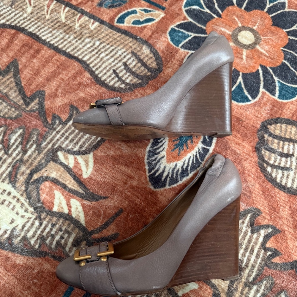 Chloé Wedges in Leather and Wood with a Buckle Size 9 - Picture 8 of 12